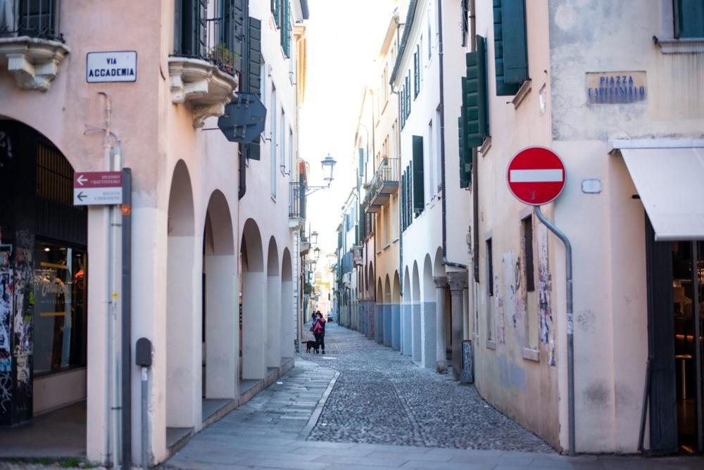 Isabel Apartaments Old Town Padova Luaran gambar